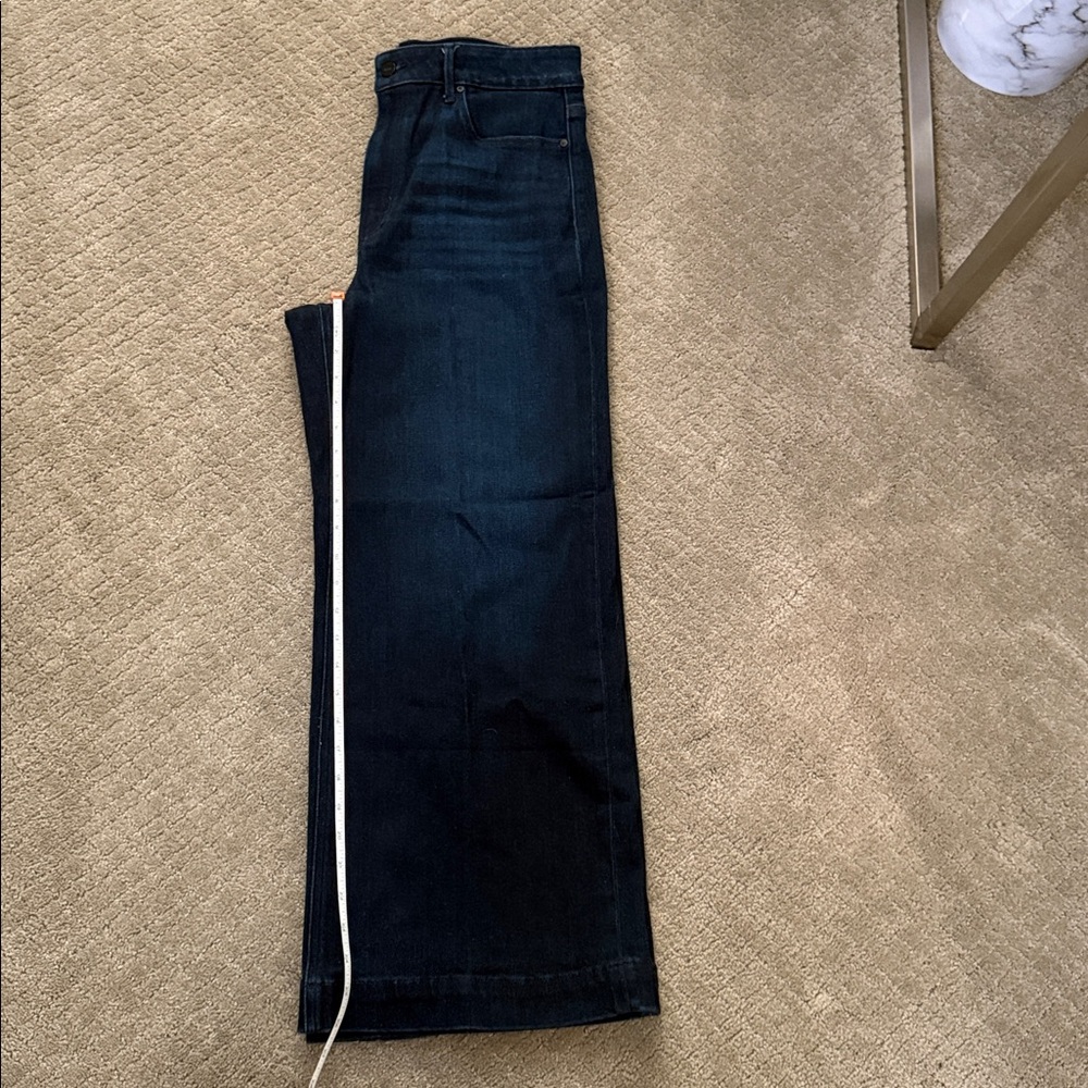 PAIGE Anessa High Rise Wide Leg Ankle
Jeans in Sussex EUC - Picture 14 of 14